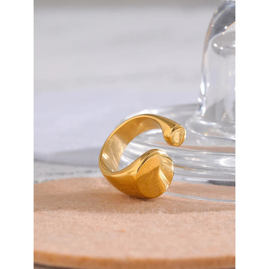 18K Gold Plated Geometric Rope Ring | Elegant Stainless Steel Statement Ring – Euphoria Jewels Co