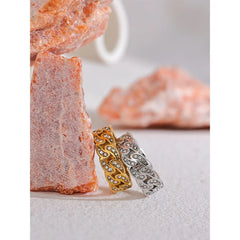 Hollow Chain Ring with Zirconia, 18K Gold Plated | Elegant Round Design in Stainless Steel – Euphoria Jewels Co