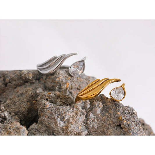 Feather Ring with Zirconia Pave in 18k Gold Plating | Elegant Jewelry with a Sparkling Design – Euphoria Jewels Co